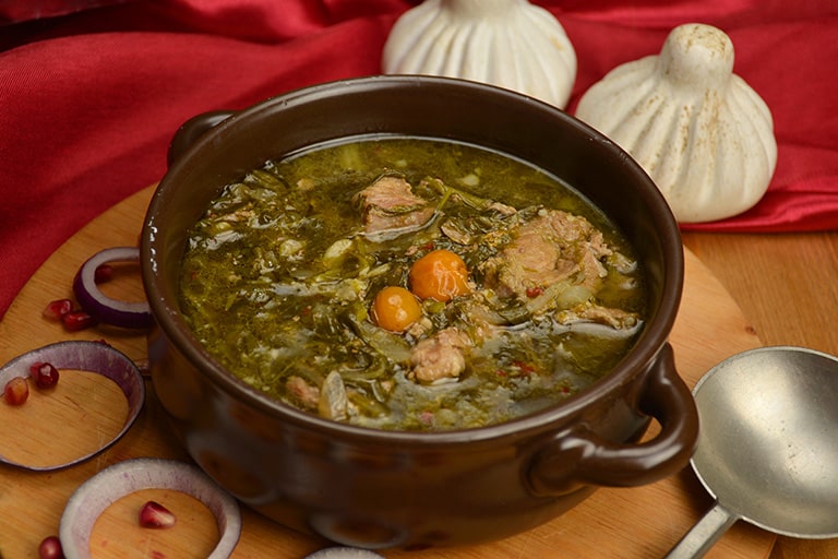 Życie Gruzji Zupa Chakapuli